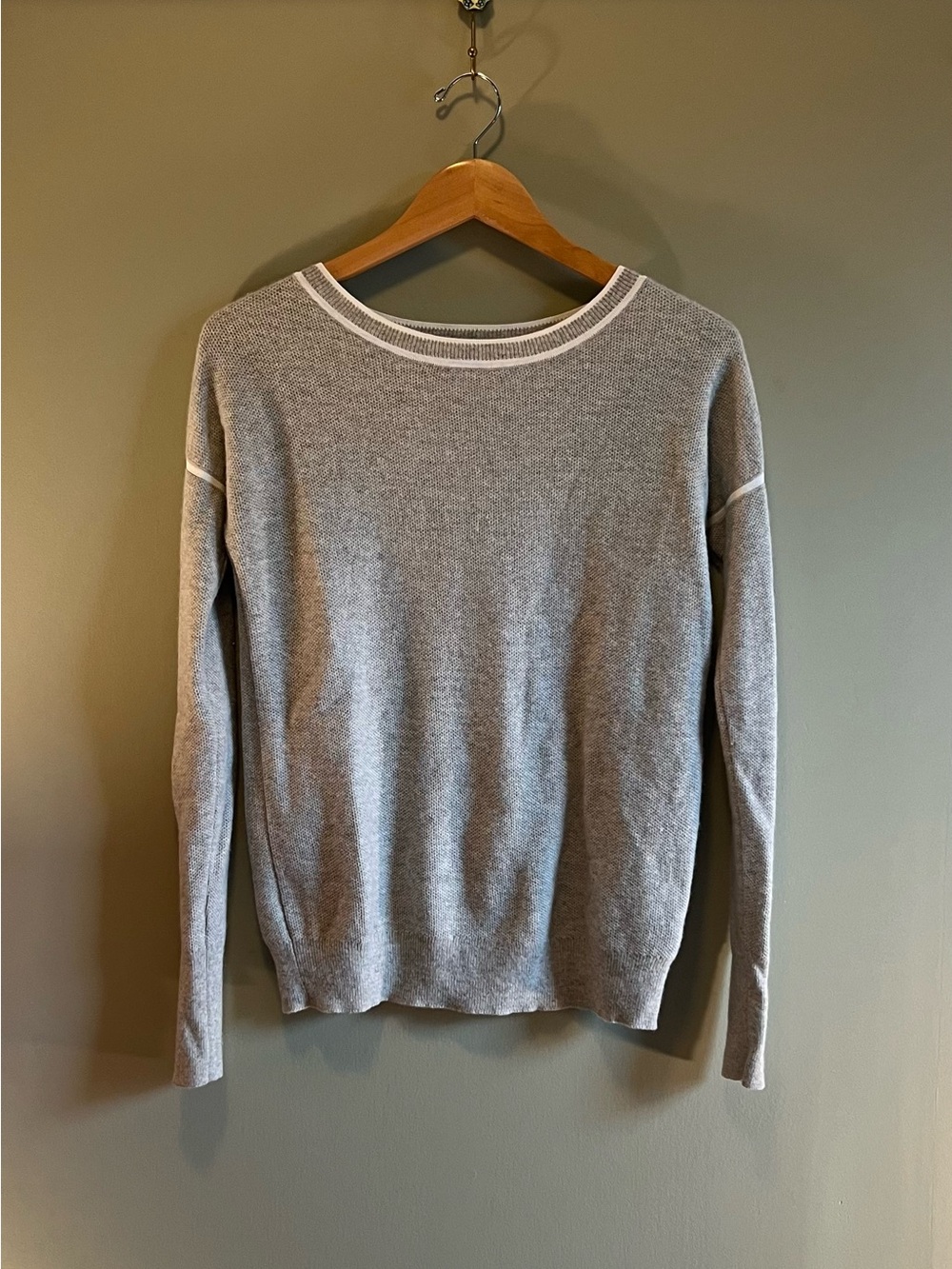 Banana Republic filpucci Gray Crewneck Sweater with White Trim‎